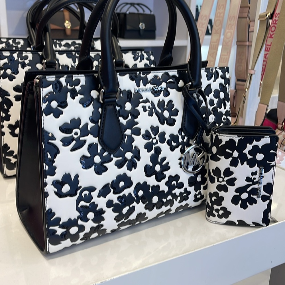 Michael Kors Sheila Md Sequined Floral Print CZ Satchel & JST Md Bi-Fold Wallet - Picture 3 of 16